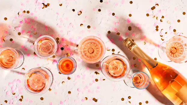 Kuohuviiniä laseissa