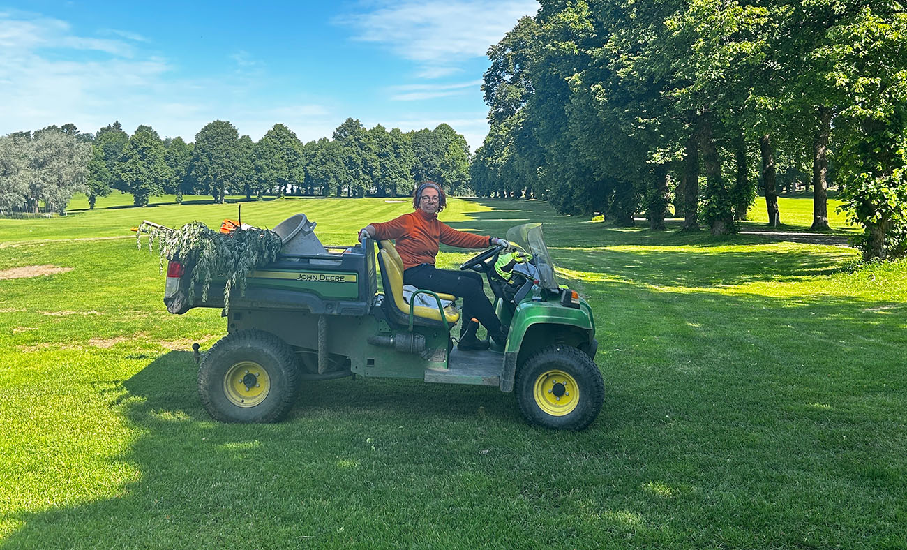 Aulanko Golfin puutarhuri Tiina Lehmuskoski