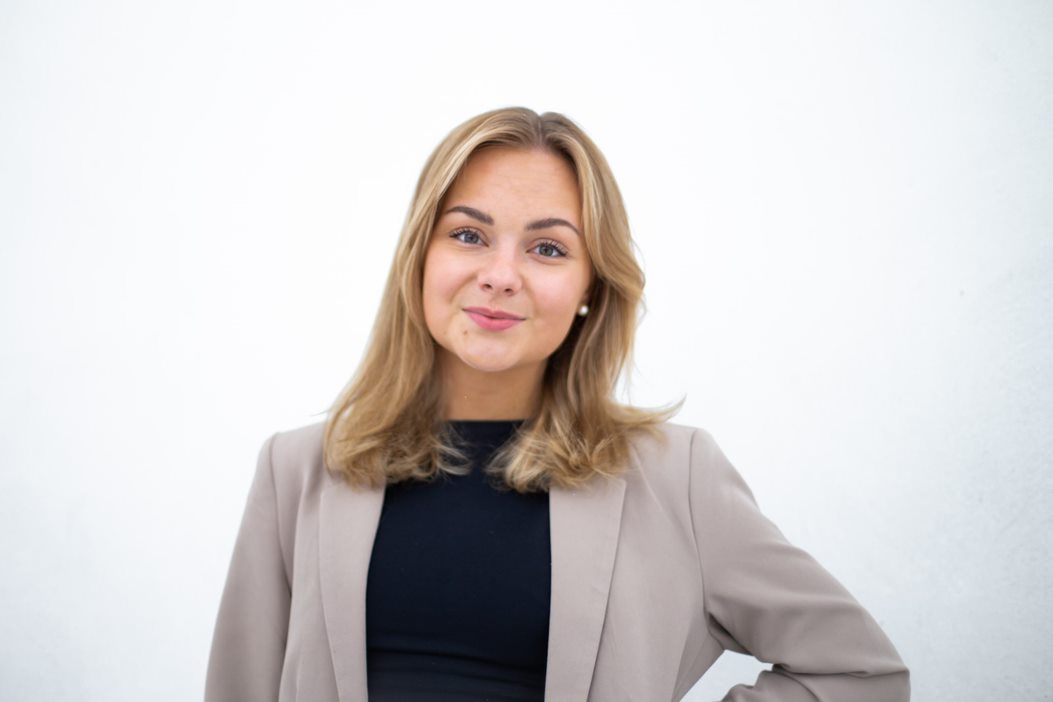 Minttu Tattinen aloitti sijoittaminen muutama vuosi sitten. Kuva: Kaisa Vanha-Perttula