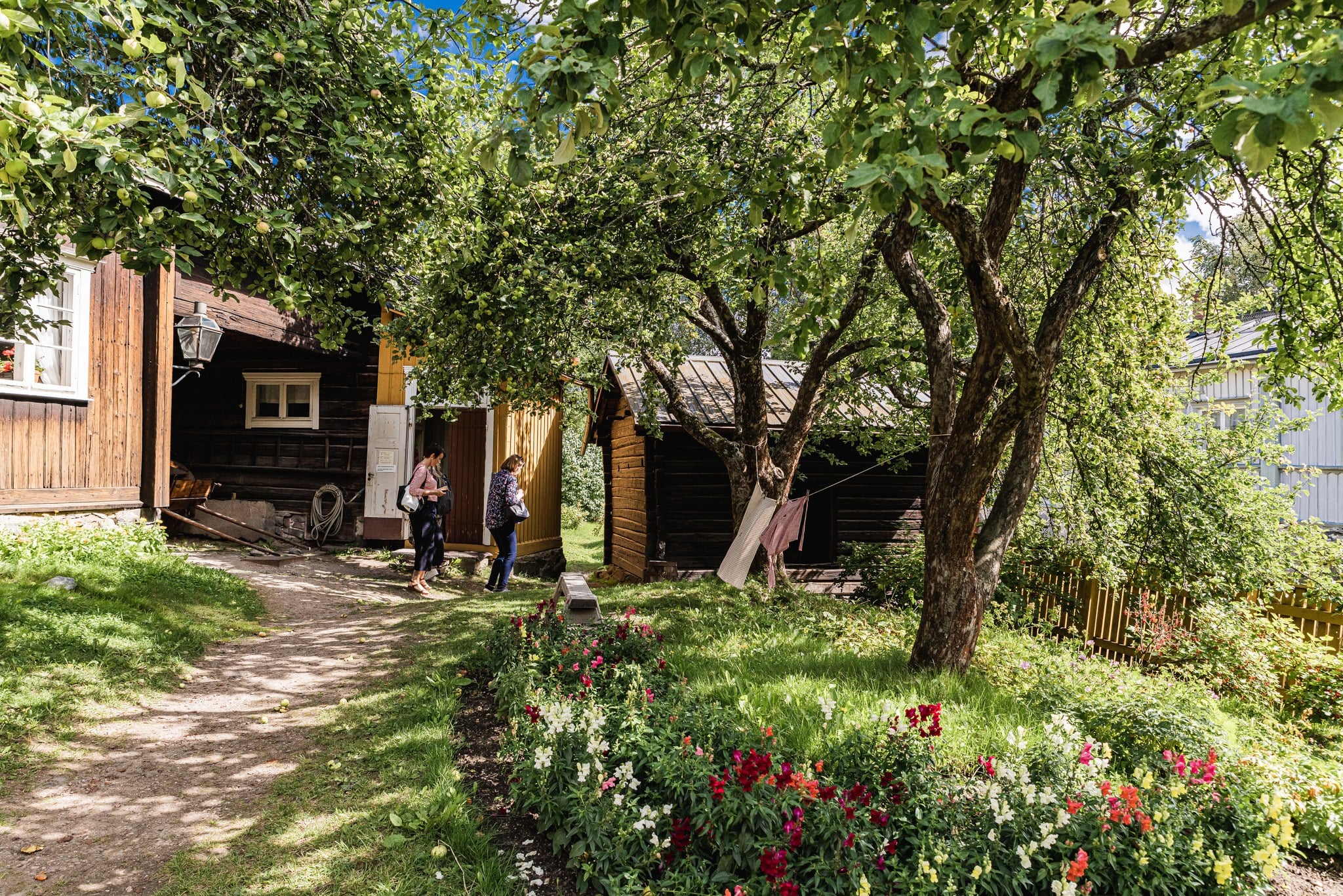 Merimiehen kotimuseo Kirsti pihapiiri