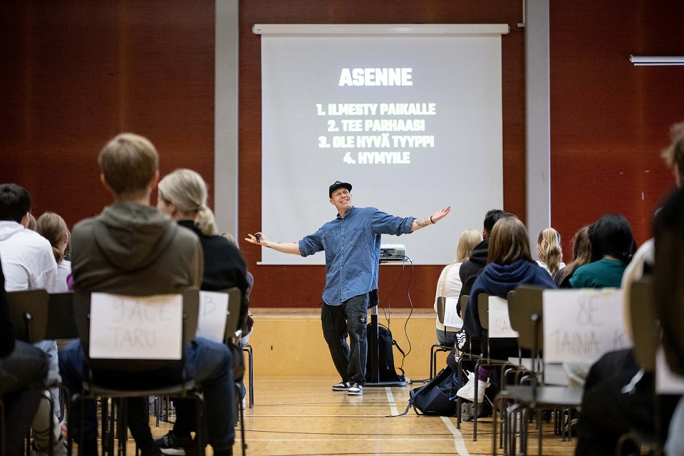 hatsolo kouluvierailu 960x640.jpg